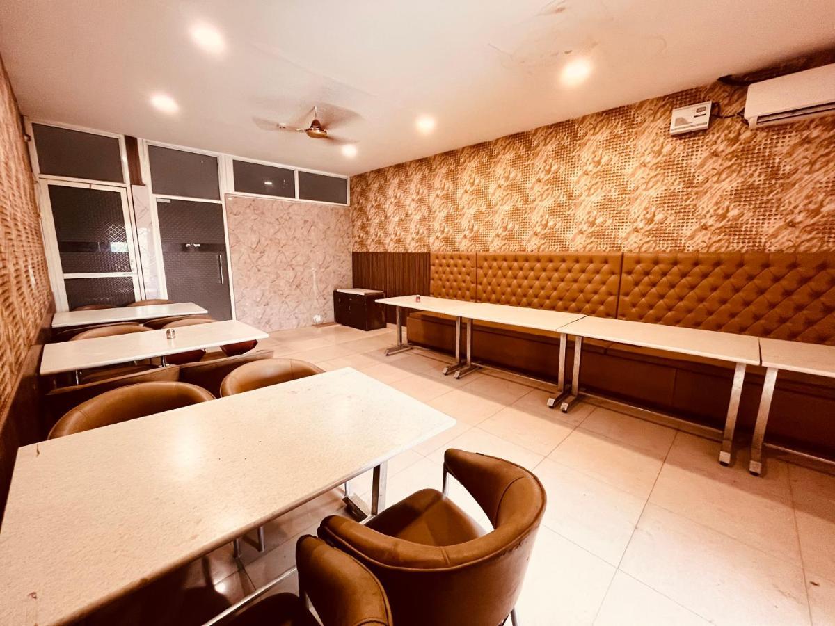 Hotel Pearl Grand, Zirakpur - Top Rated & Most Awarded Property In Tricity Chandīgarh Exteriör bild