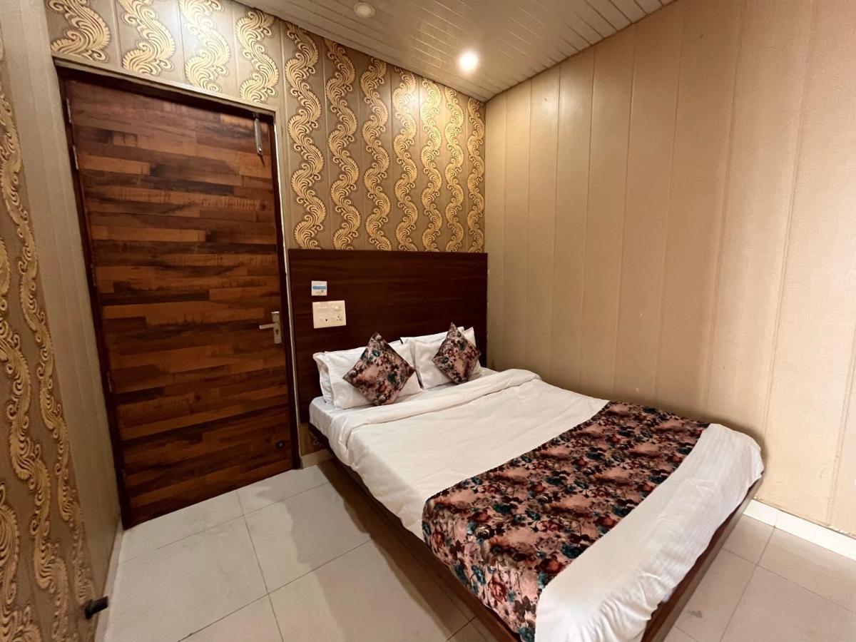 Hotel Pearl Grand, Zirakpur - Top Rated & Most Awarded Property In Tricity Chandīgarh Exteriör bild